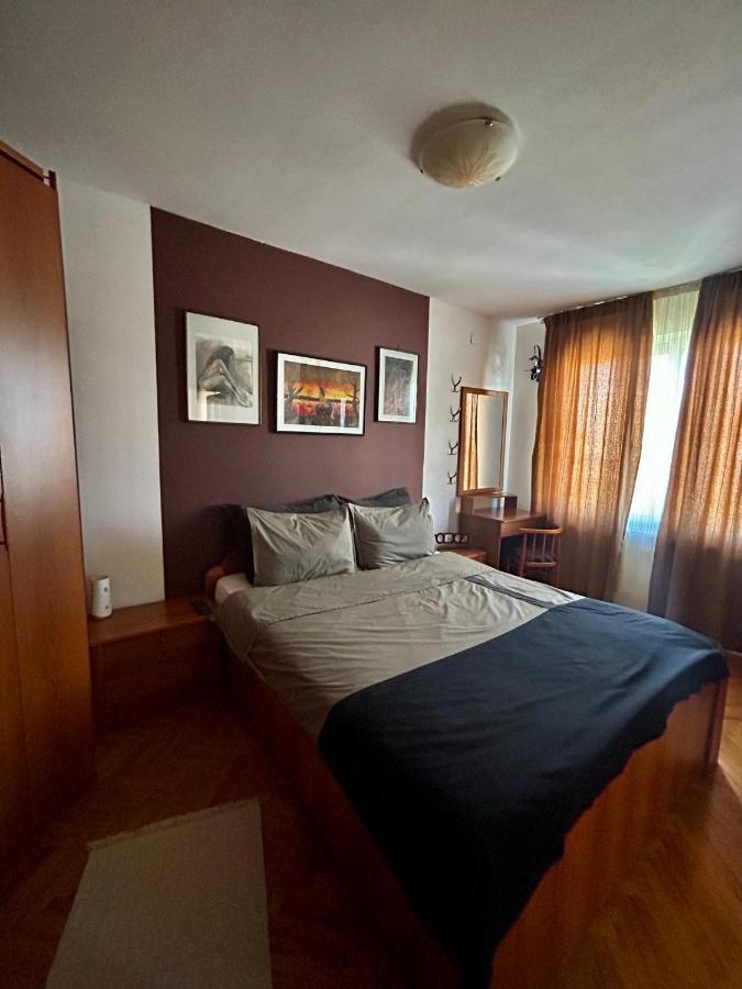 Apartament Baroque-style